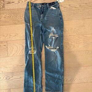 Hollister Ultra High-Rise Ripped Medium Wash Dad Jeans